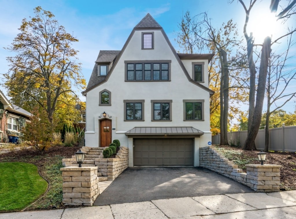 learn how to make an offer on a house such as this beautiful cottage