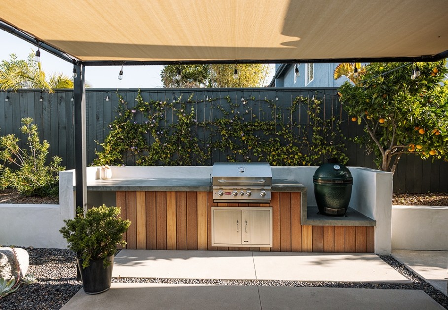 Modern outdoor kitchen