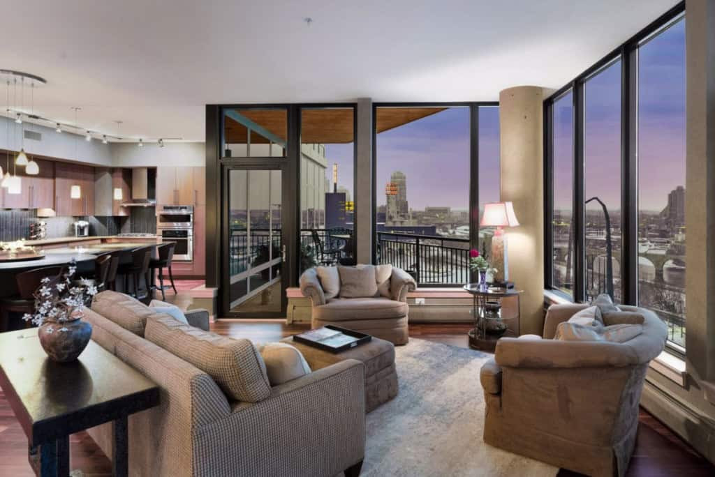 apartment community that provides a unit with furniture