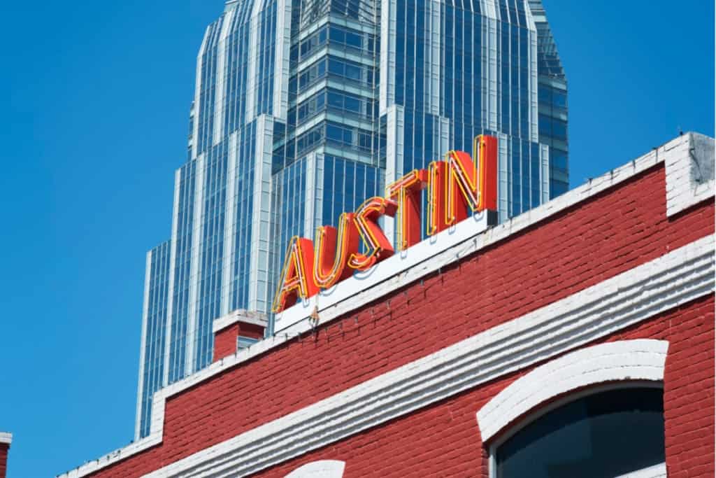 A sign saying "Austin"