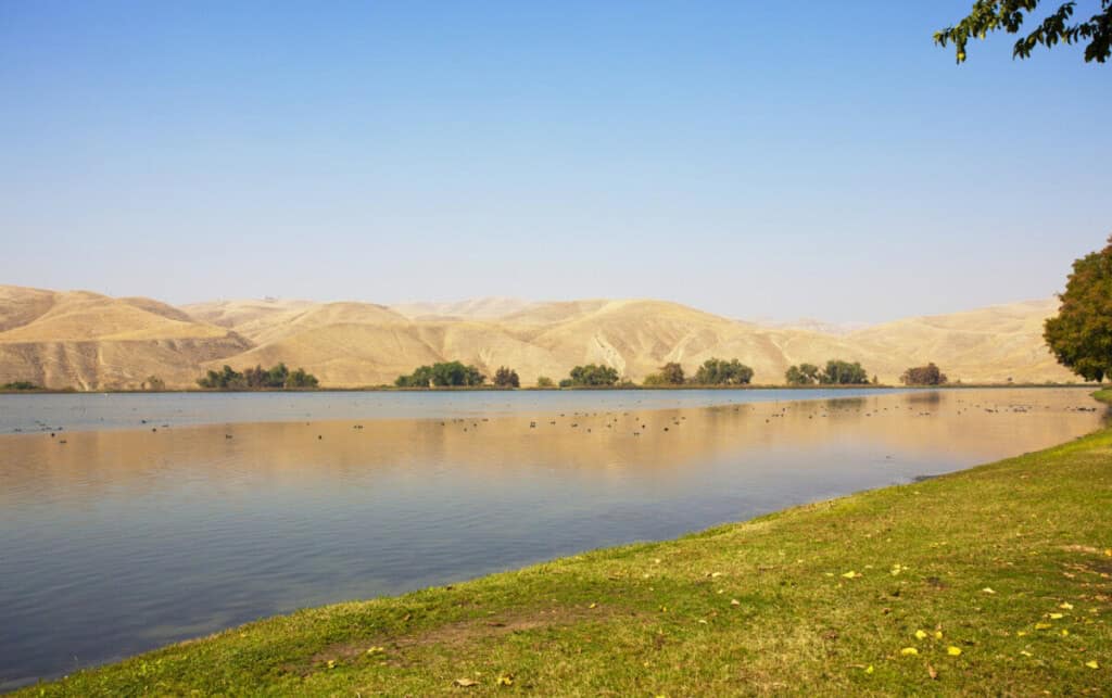 Lake Ming in Bakersfield on a warm sunny day - getty
