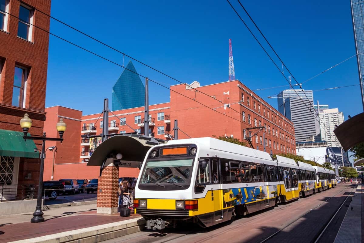 Downtown Dallas streetcar (ShutterStock)