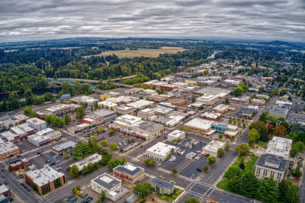 Drone view of an overcast day in downtown Albany, Oregon