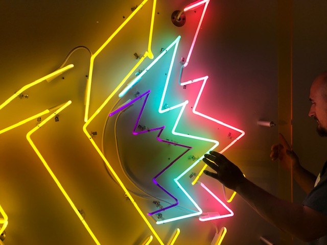 A neon sign