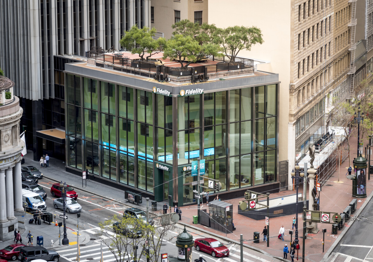 San,Francisco,-,March,18,,2017:,Fidelity,Investments,Building,At