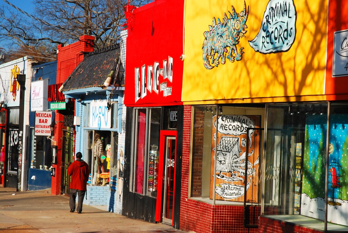 Atlanta,,Ga,,Usa,February,28,Colorful,Storefronts,Highlight,The,Alternative,