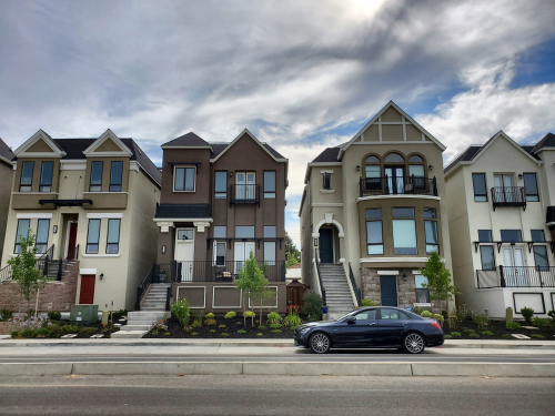 Crocker,Village,Homes,In,Sacramento,,California.,2019.