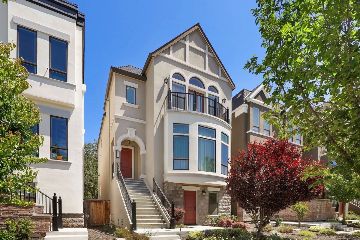 Sacramento-CA-3337-Crocker-Dr-3