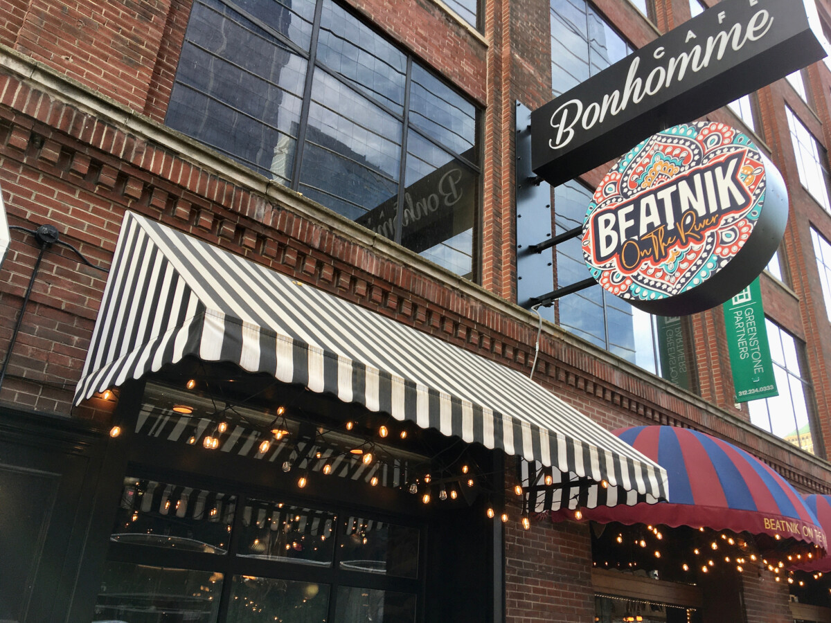 Chicago,,Illinois/december,25,,2019:,Retro,Cafe,Bonhomie,Beatnik,On,The