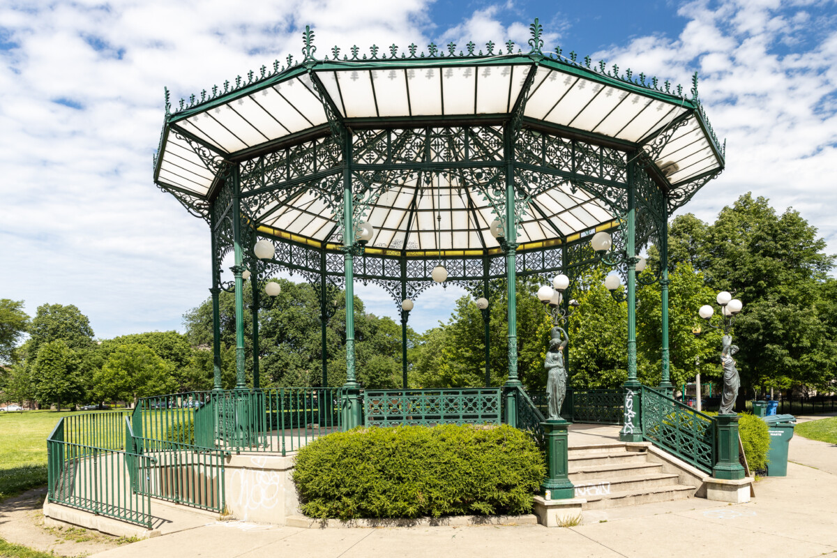 Chicago,,Il,,Usa,-,June,7,,2020:,The,Wrought,Iron