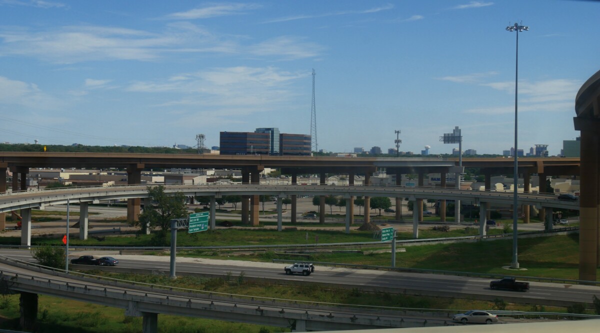 Dallas,,Texasseptember,2017:,View,Of,Overpass,And,Interstate,Highways,At