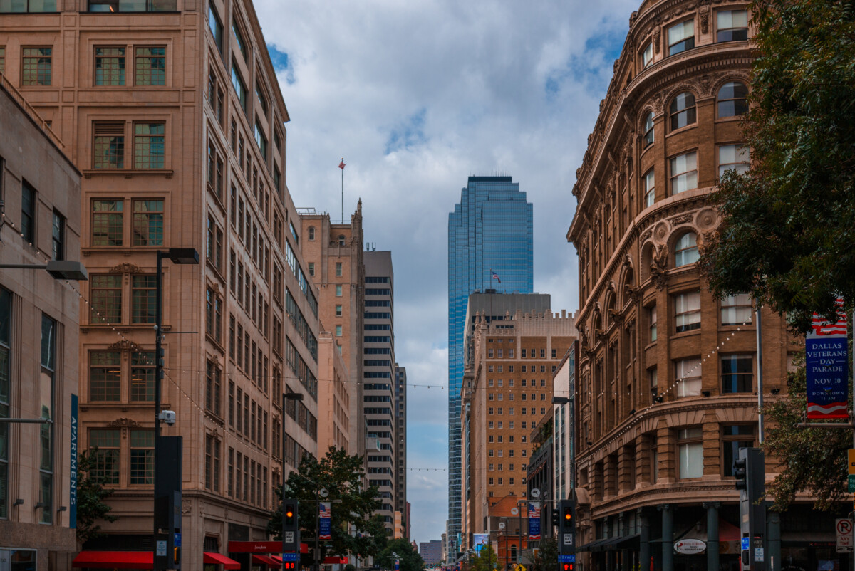 Dallas,,Texas,Usa,-,November,4th,2017:,Walking,Through,Downtown