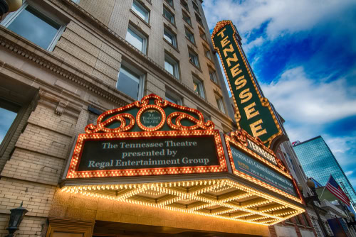 Downtown_Knoxville_3_shutterstock_1344141950.jpg