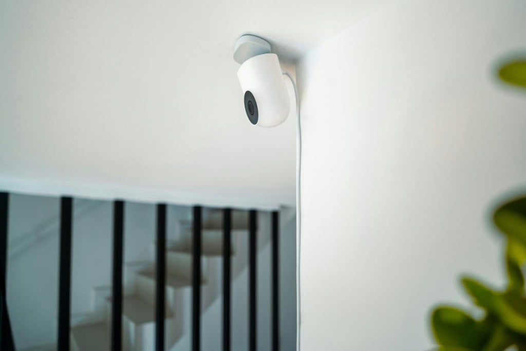 learn where to place security cameras in a new home