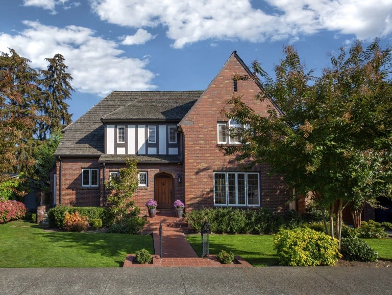 house-exterior-high-end